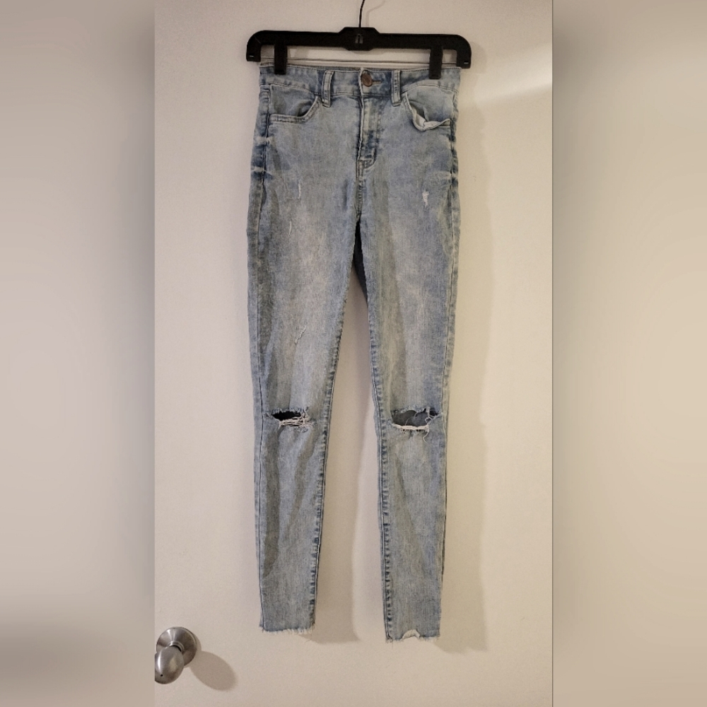 Skinny ripped jeans